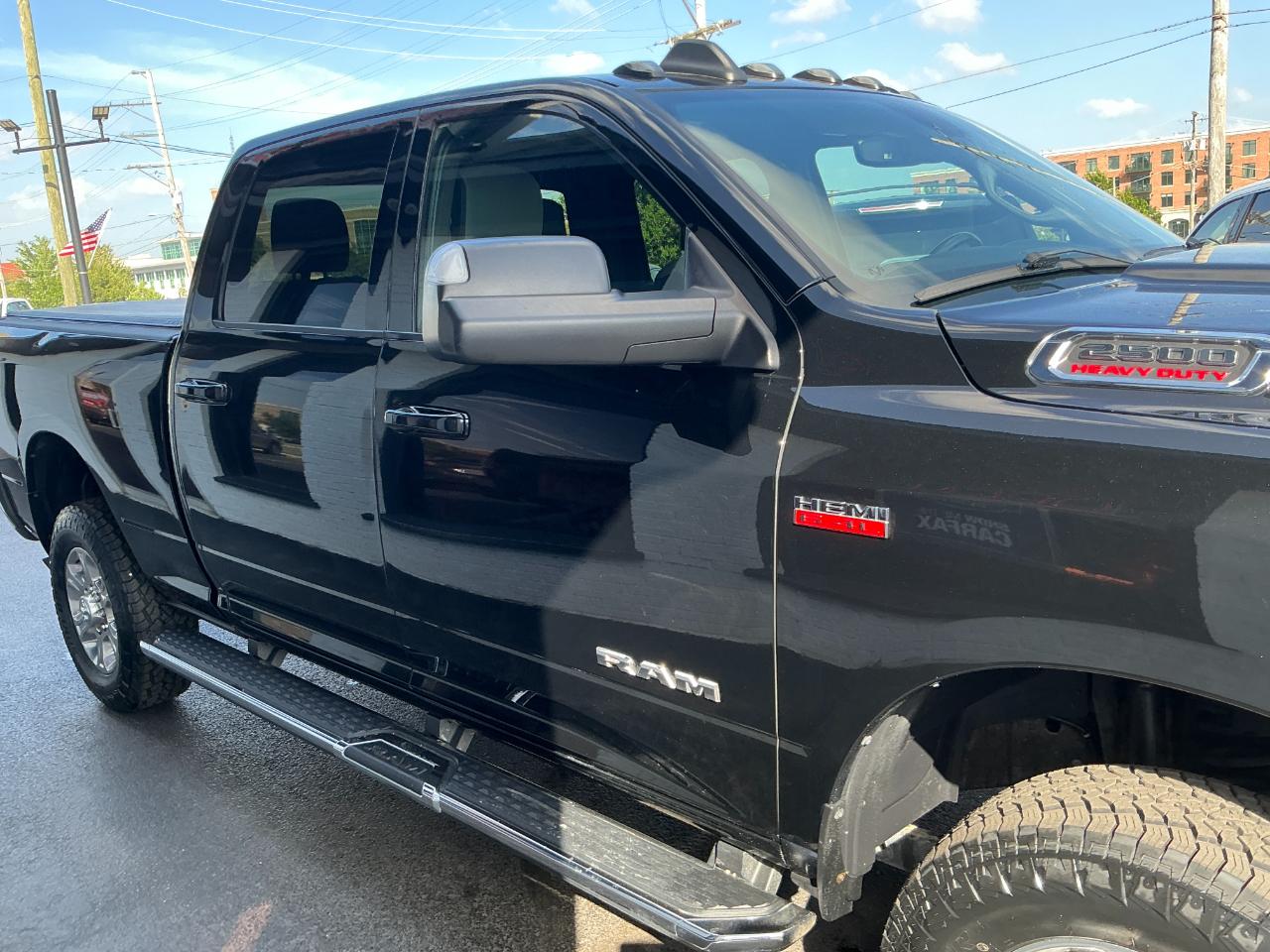 RAM 2500 Big Horn 4x4 Crew Cab 6'4" Box 2022