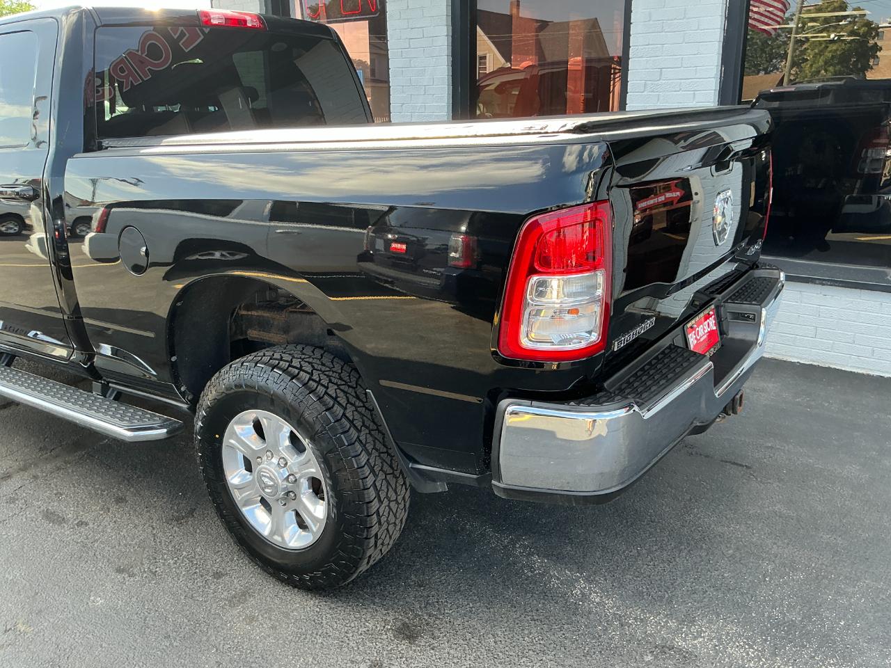 RAM 2500 Big Horn 4x4 Crew Cab 6'4" Box 2022