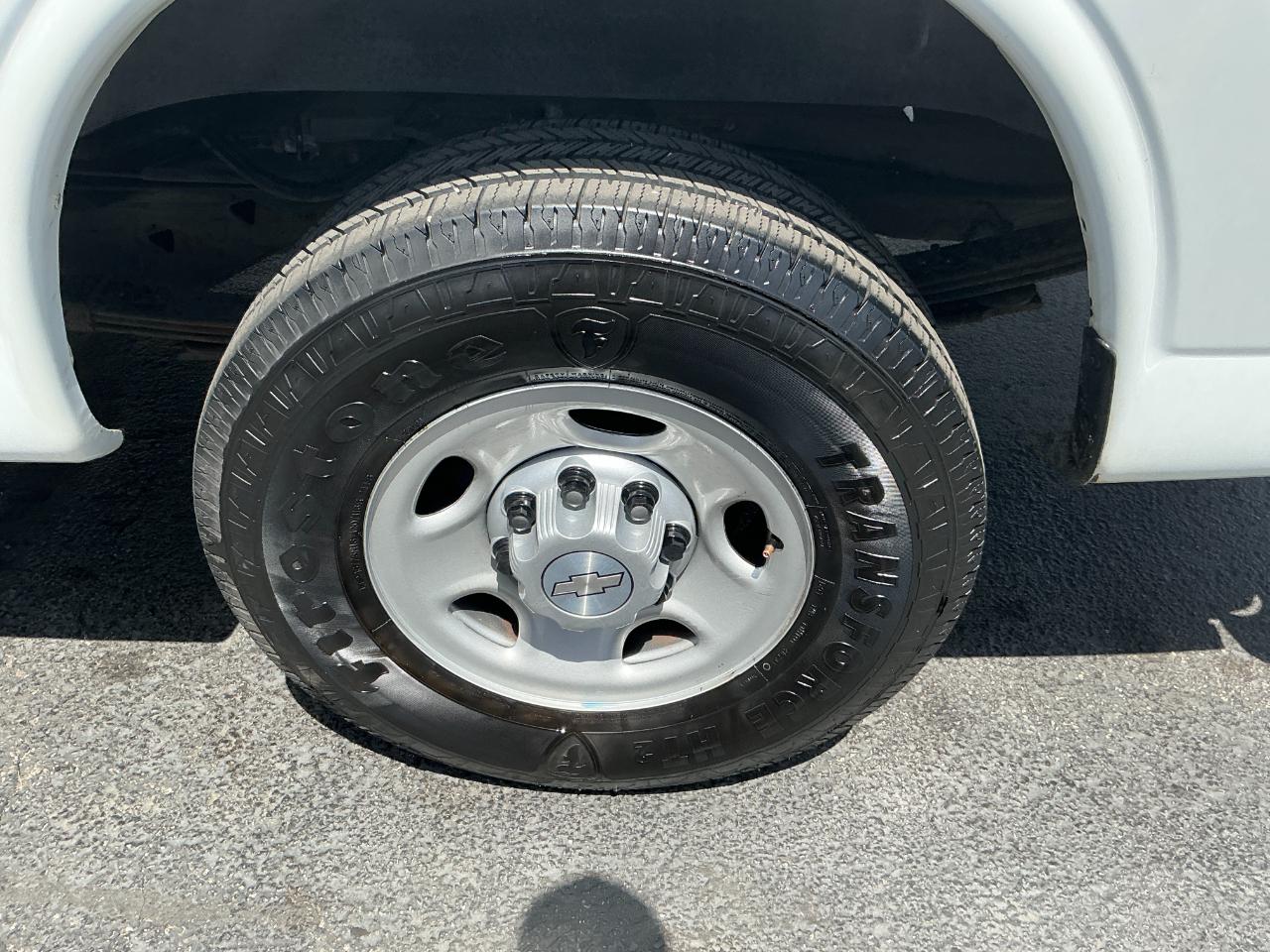 Chevrolet Express Cargo Van RWD 2500 135" 2018