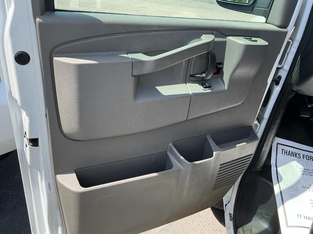 Chevrolet Express Cargo Van RWD 2500 135" 2018