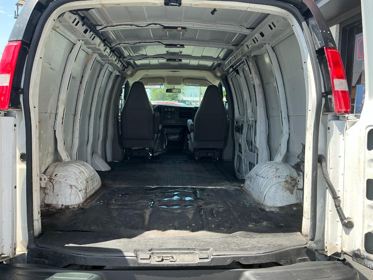 Chevrolet Express Cargo Van RWD 2500 135" 2018