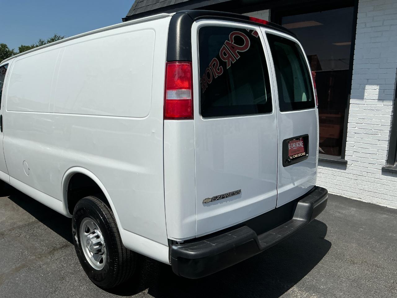 Chevrolet Express Cargo Van RWD 2500 135" 2018