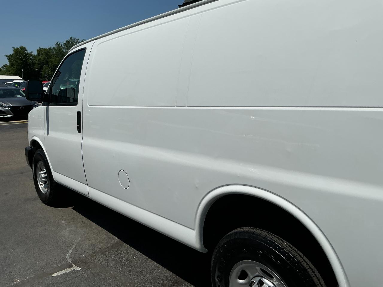 Chevrolet Express Cargo Van RWD 2500 135" 2018