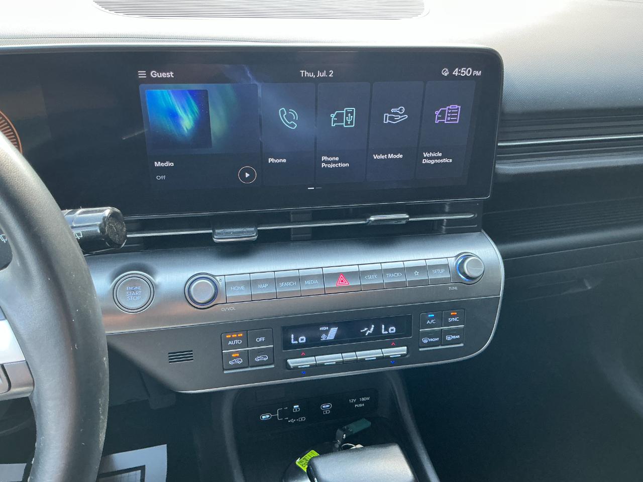 Hyundai Kona SEL FWD 2025