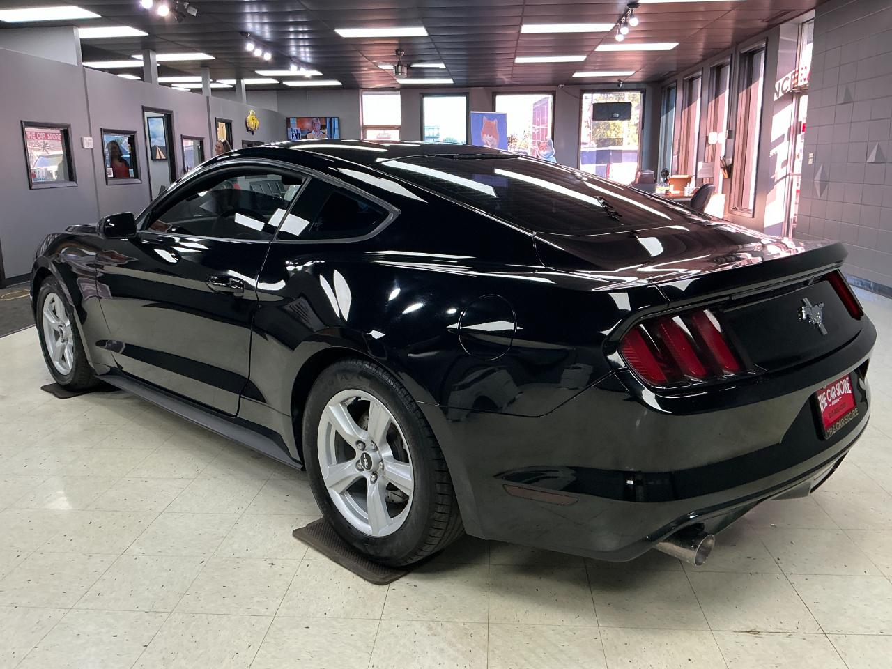 Ford Mustang 2dr Fastback V6 2016
