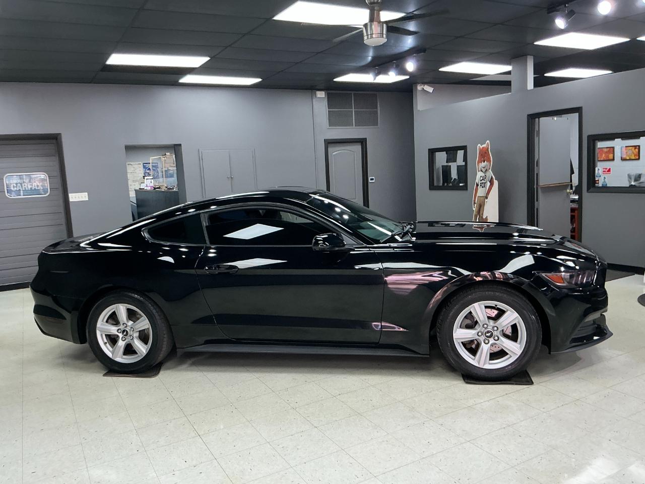 Ford Mustang 2dr Fastback V6 2016