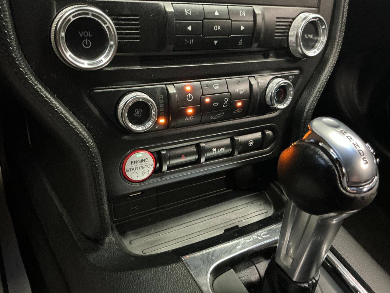 Ford Mustang 2dr Fastback V6 2016