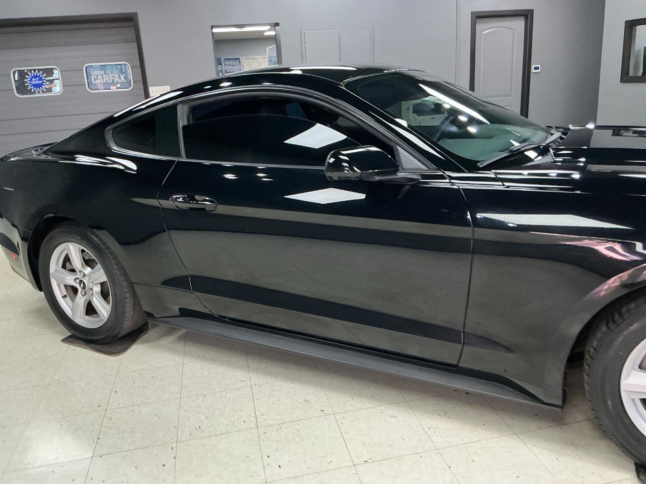 Ford Mustang 2dr Fastback V6 2016