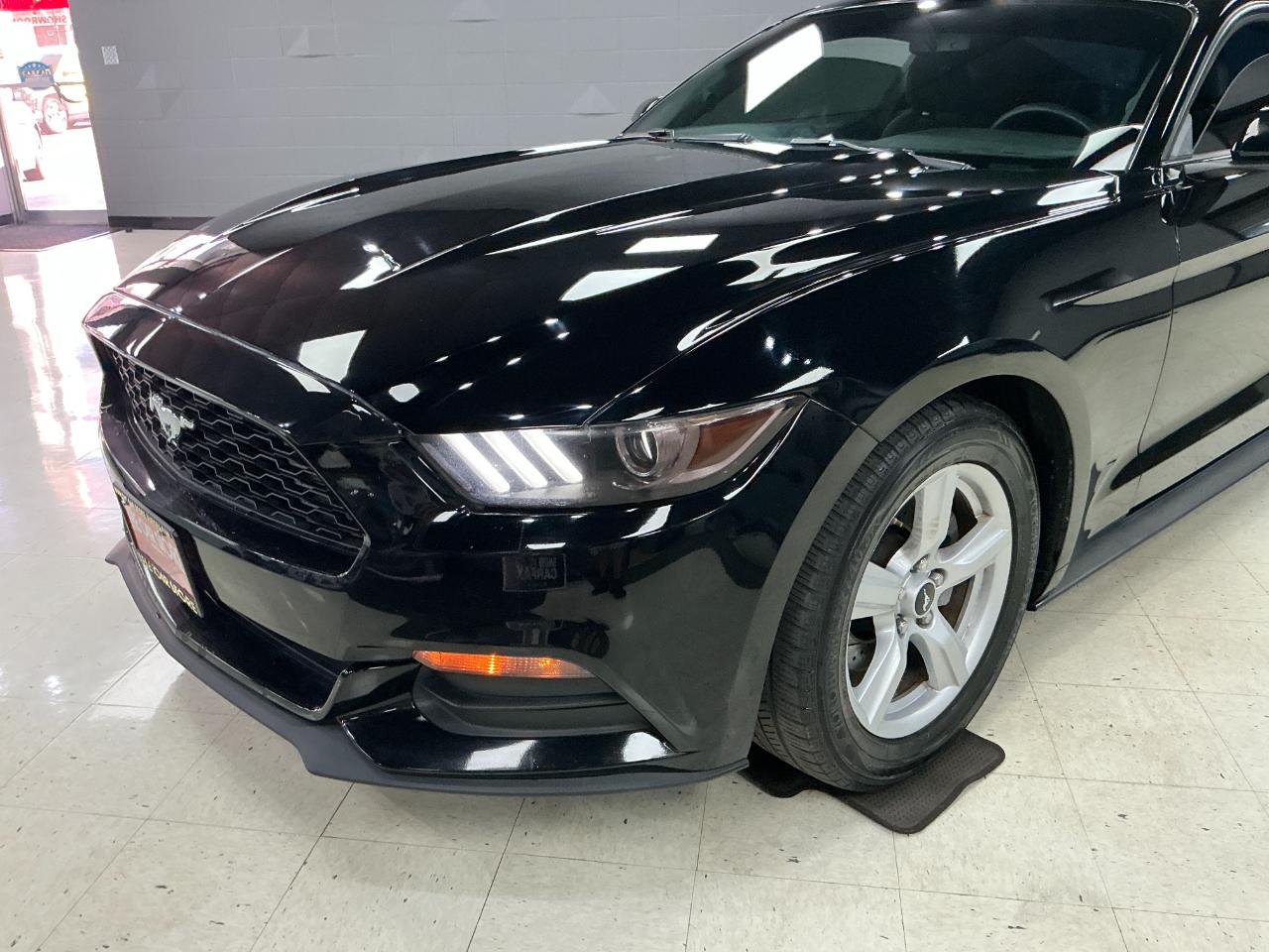 Ford Mustang 2dr Fastback V6 2016