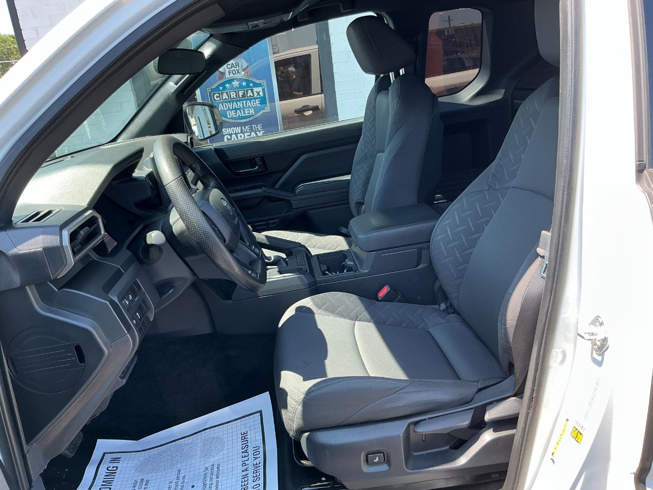 Toyota Tacoma 2WD SR XtraCab 6' Bed AT (Natl) 2024