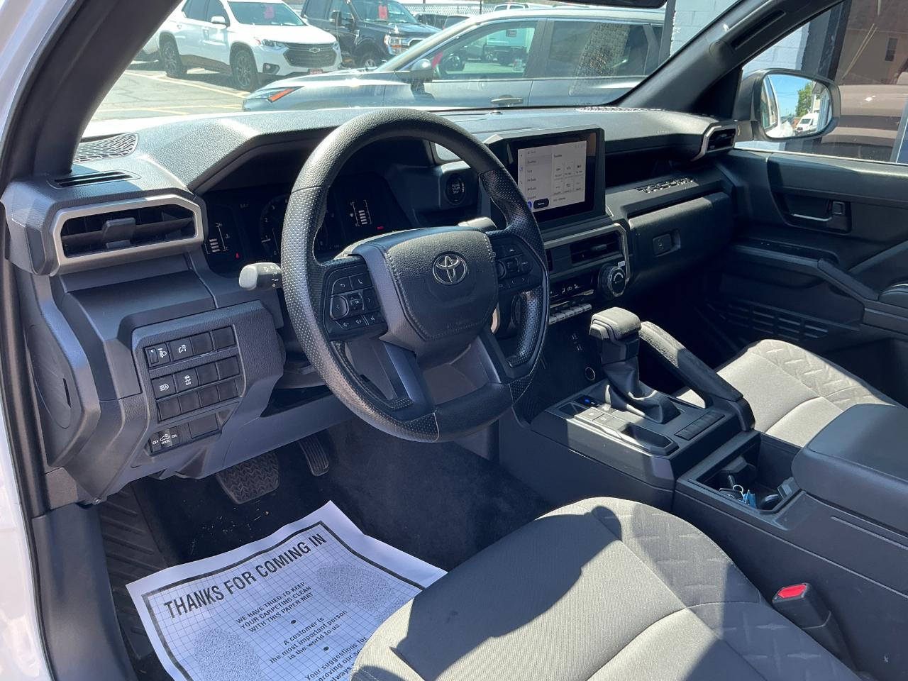 Toyota Tacoma 2WD SR XtraCab 6' Bed AT (Natl) 2024