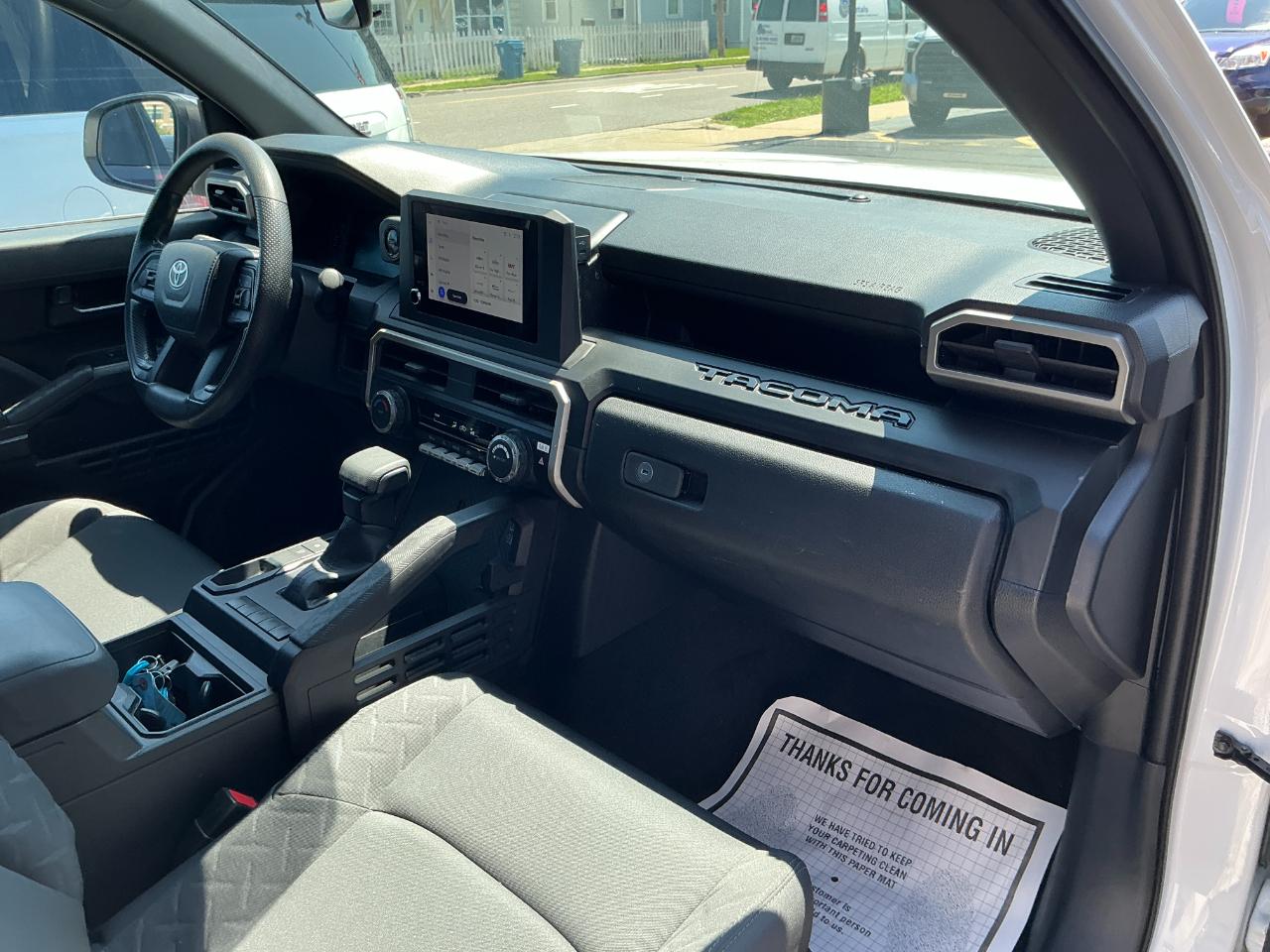 Toyota Tacoma 2WD SR XtraCab 6' Bed AT (Natl) 2024
