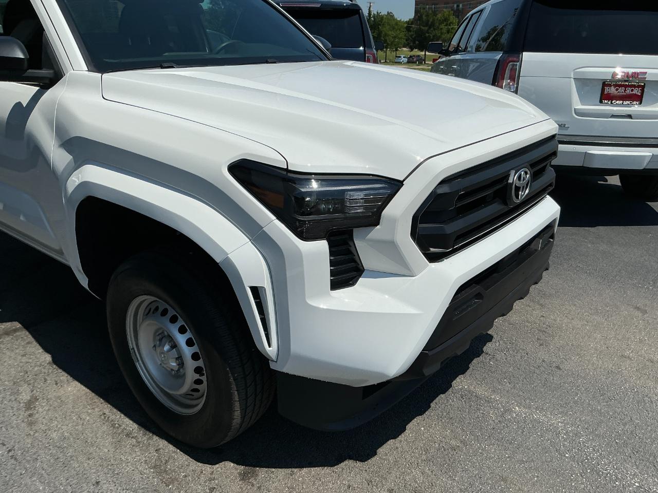 Toyota Tacoma 2WD SR XtraCab 6' Bed AT (Natl) 2024