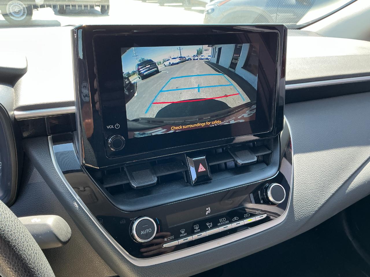 Toyota Corolla LE CVT (Natl) 2025