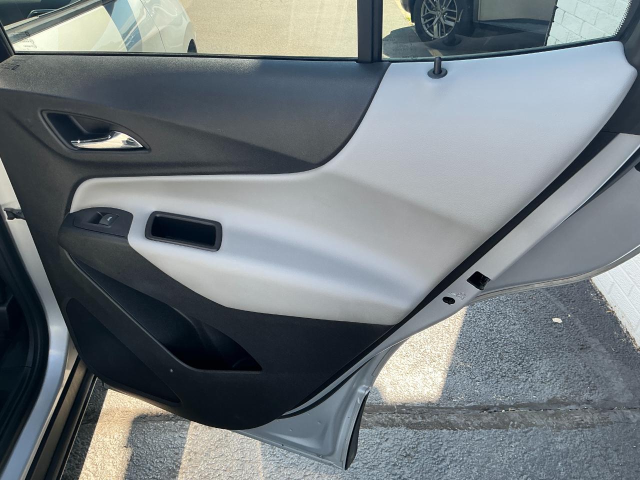 Chevrolet Equinox FWD 4dr LS w/1LS 2018