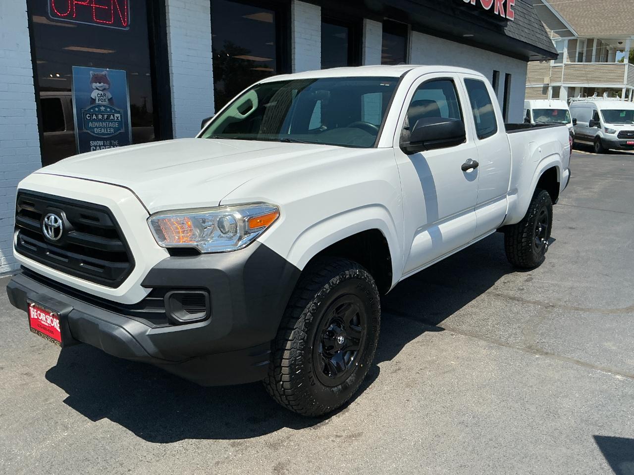 Toyota Tacoma 2WD Access Cab I4 AT SR (Natl) 2016