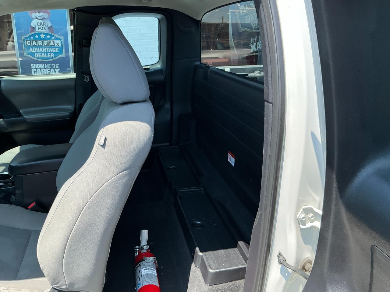 Toyota Tacoma 2WD Access Cab I4 AT SR (Natl) 2016
