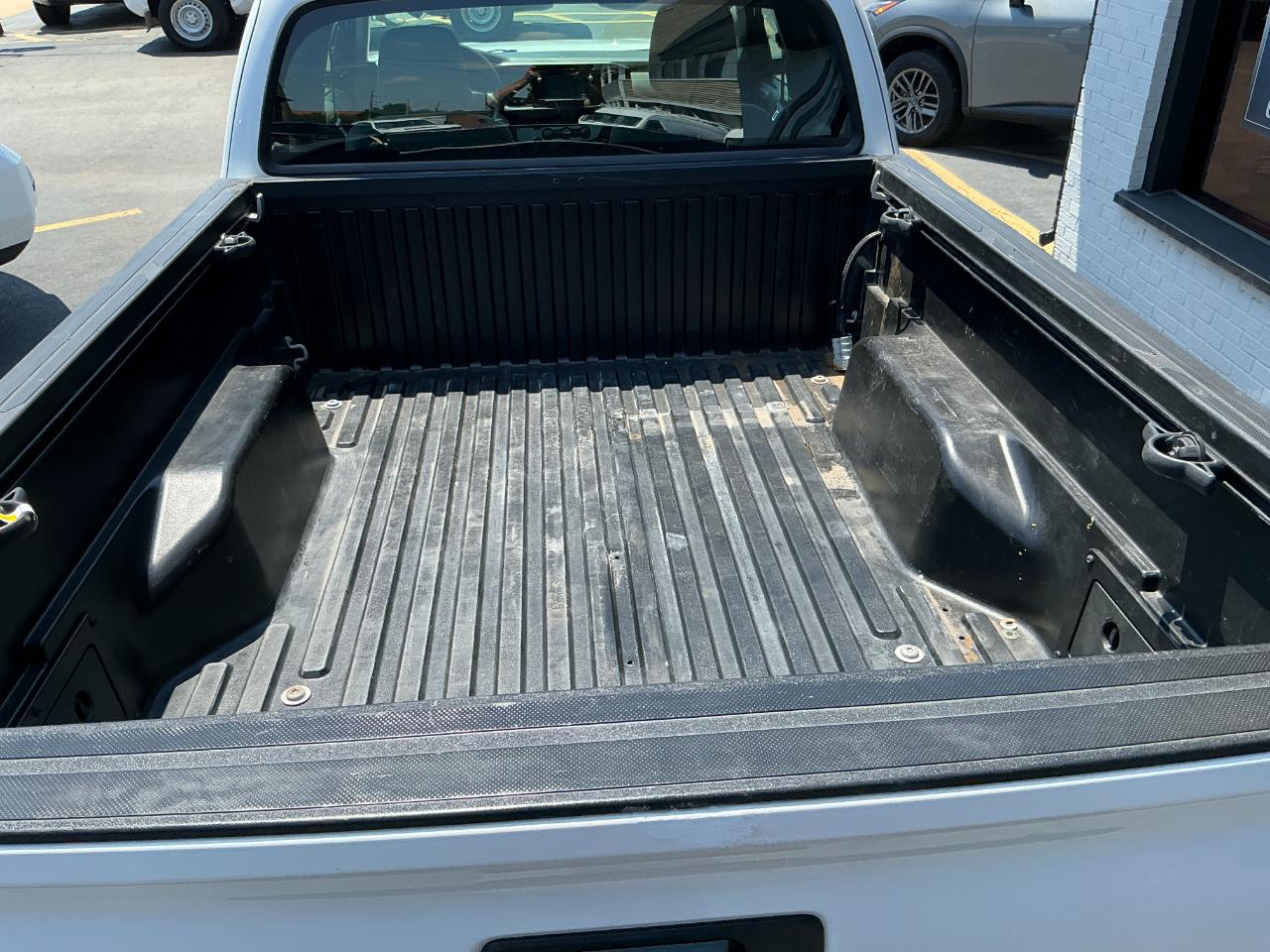 Toyota Tacoma 2WD Access Cab I4 AT SR (Natl) 2016