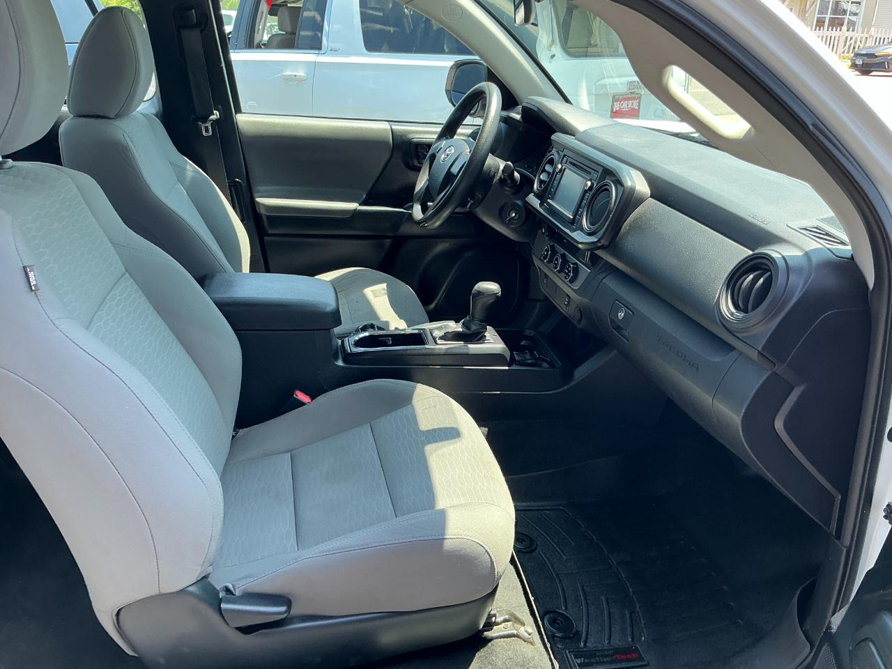 Toyota Tacoma 2WD Access Cab I4 AT SR (Natl) 2016