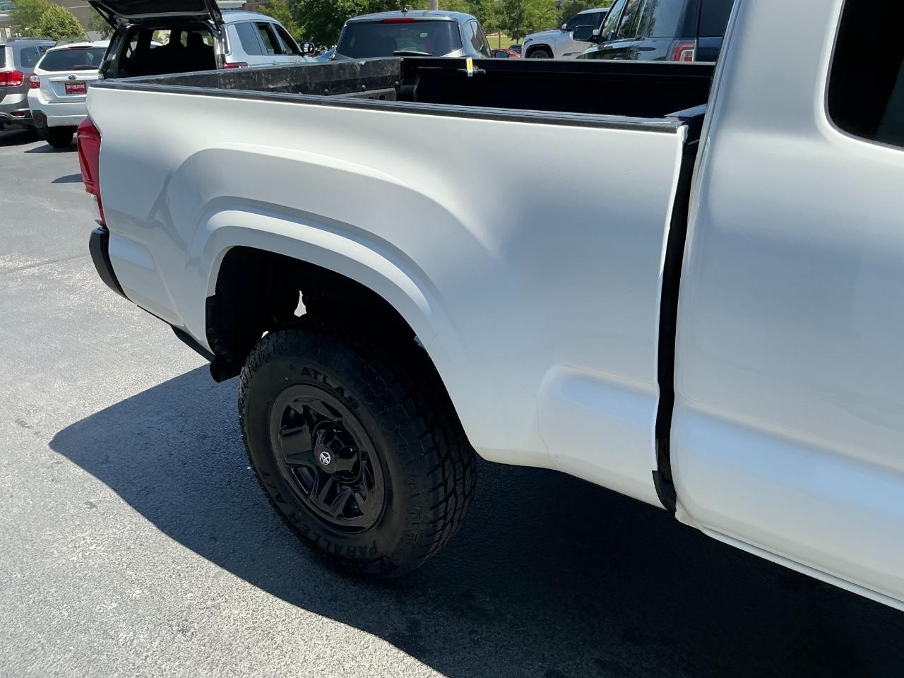 Toyota Tacoma 2WD Access Cab I4 AT SR (Natl) 2016
