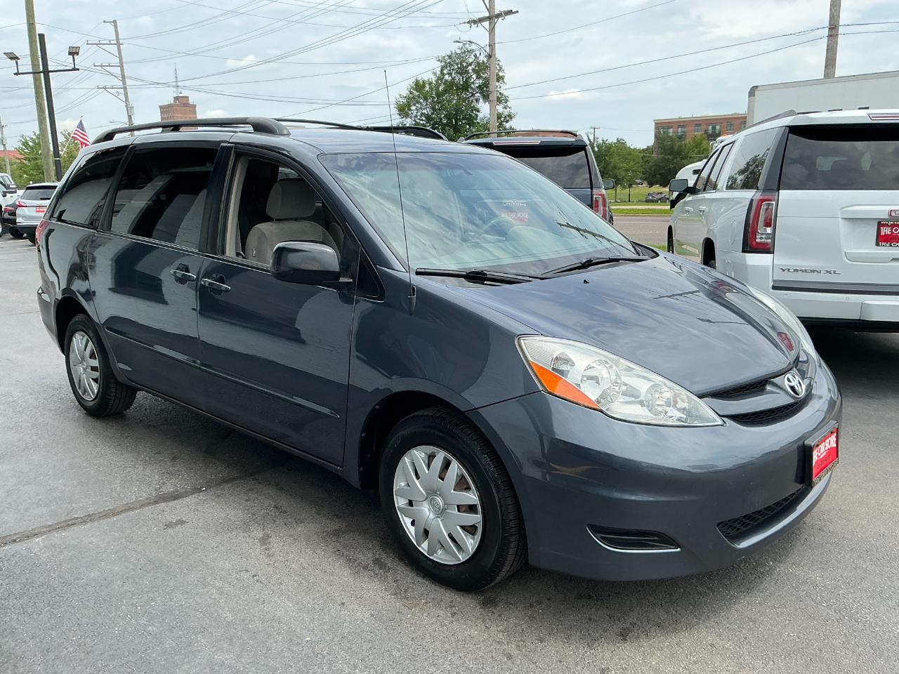 Toyota Sienna 5dr 7-Passenger Van LE FWD (Natl) 2007