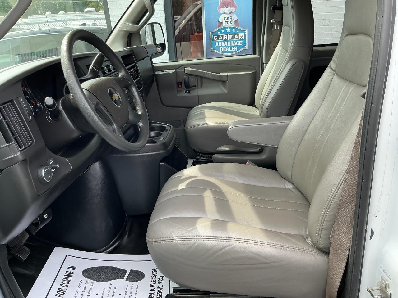 Chevrolet Express Passenger RWD 2500 135" LS 2023