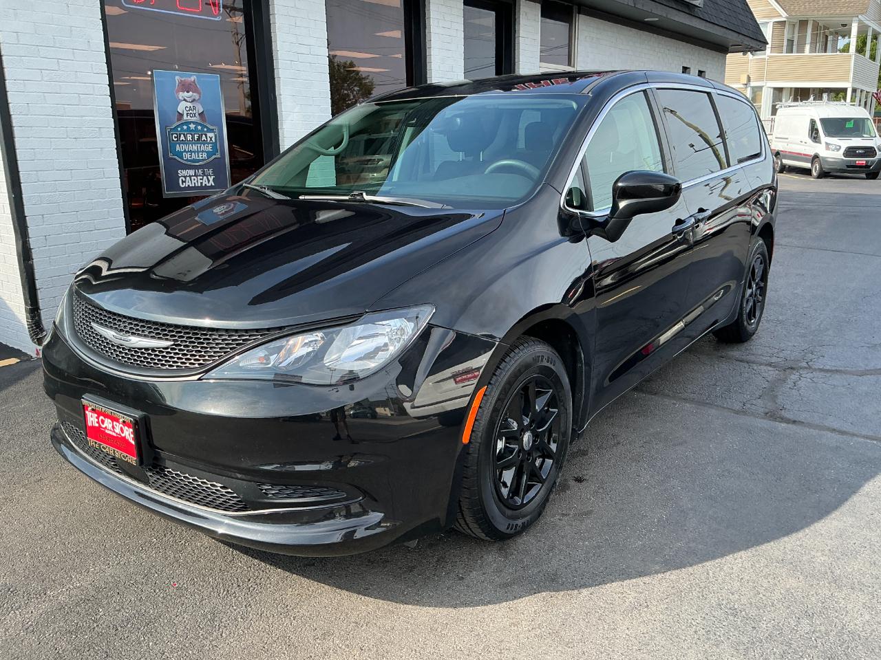 Chrysler Voyager LX FWD 2023