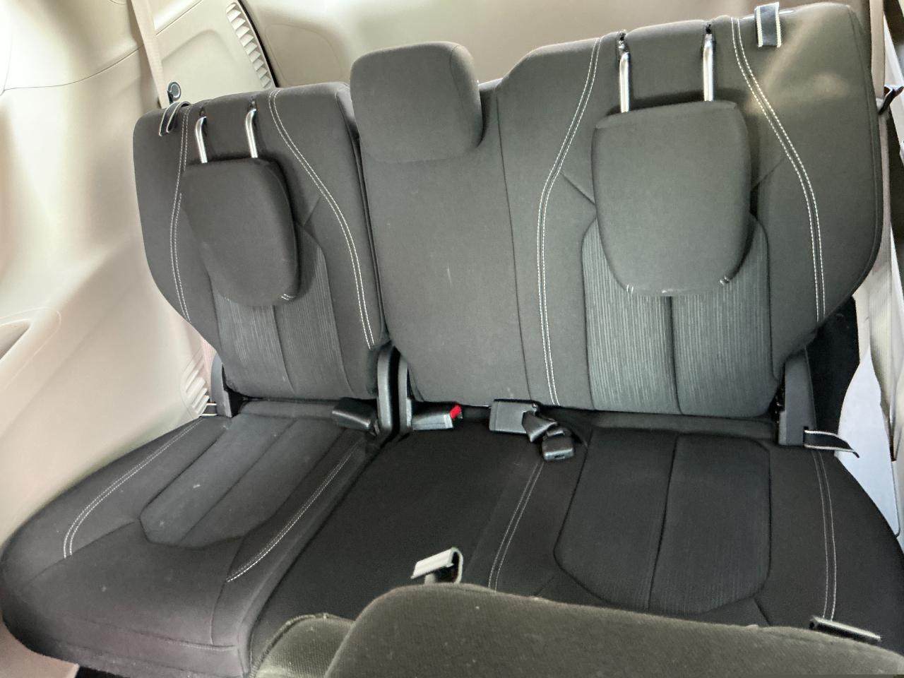 Chrysler Voyager LX FWD 2023