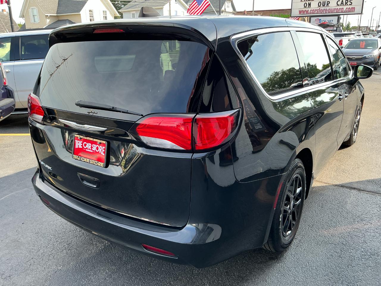 Chrysler Voyager LX FWD 2023