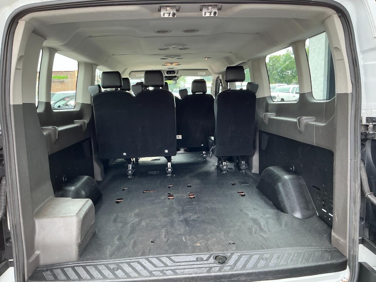 Ford Transit Passenger Wagon T-350 148" Low Roof XLT RWD 2020