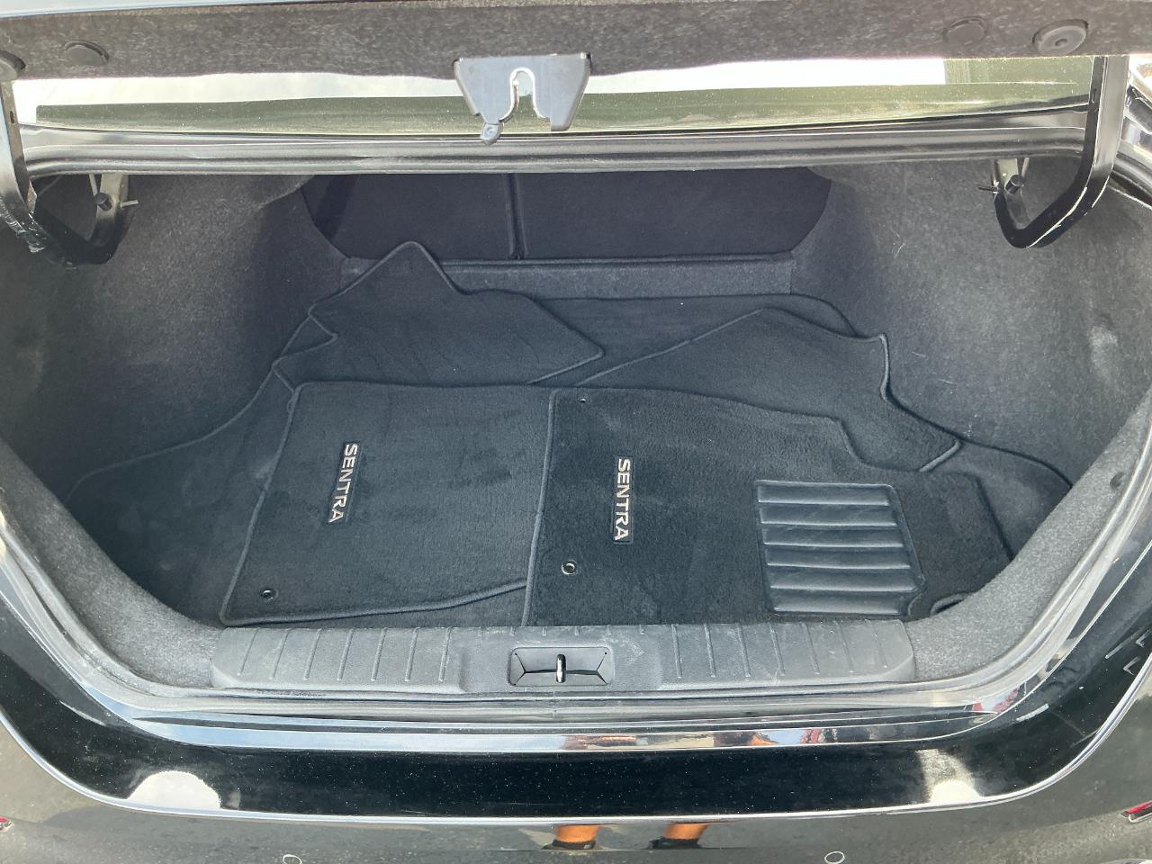 Nissan Sentra SV CVT 2025