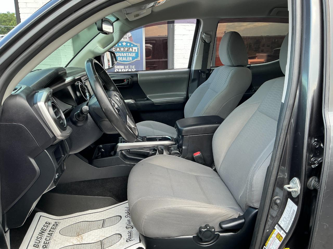 Toyota Tacoma TRD Off Road Double Cab 6' Bed V6 4x4 AT (Natl) 2017