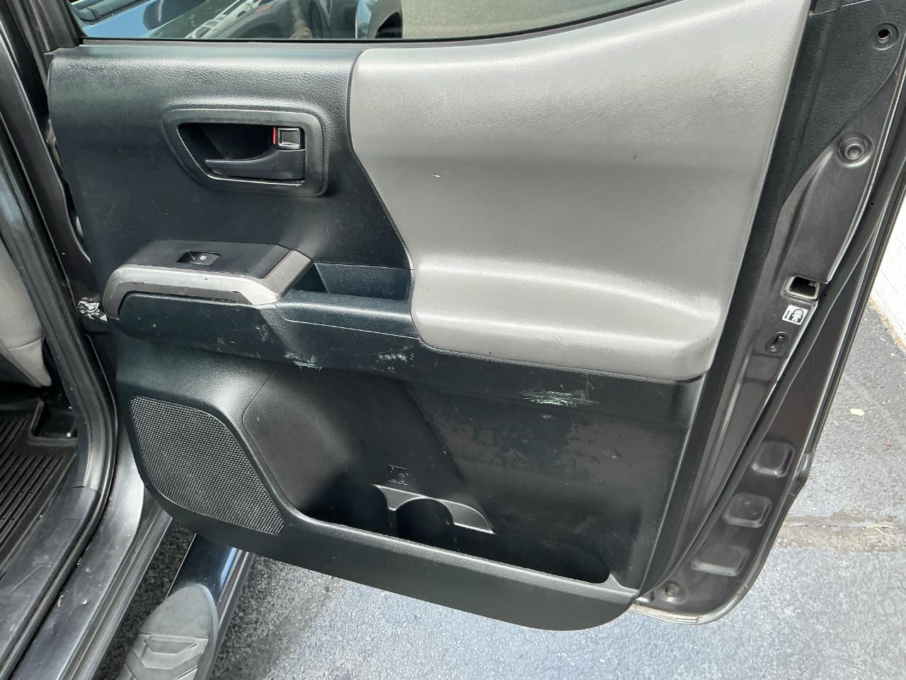 Toyota Tacoma TRD Off Road Double Cab 6' Bed V6 4x4 AT (Natl) 2017