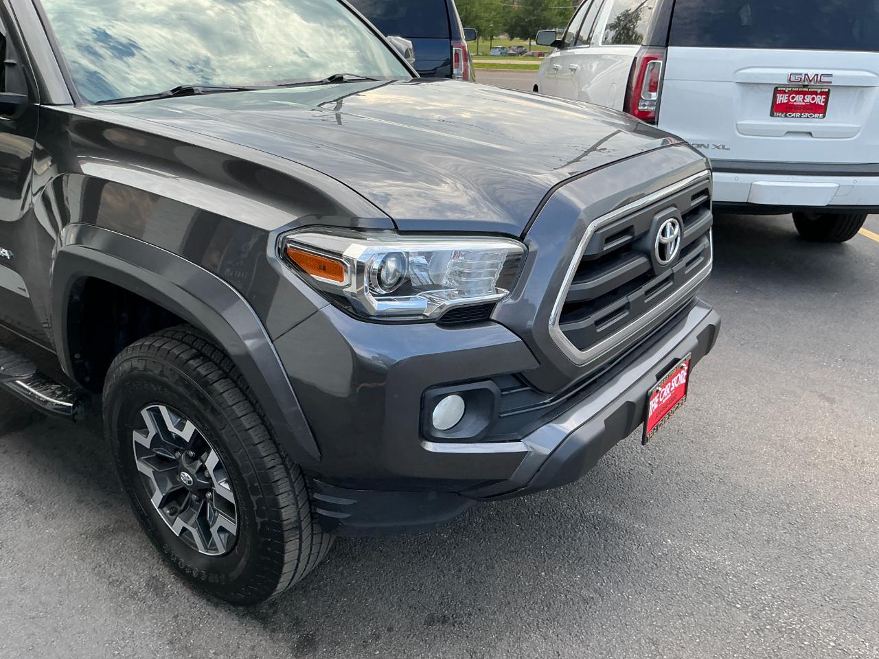 Toyota Tacoma TRD Off Road Double Cab 6' Bed V6 4x4 AT (Natl) 2017