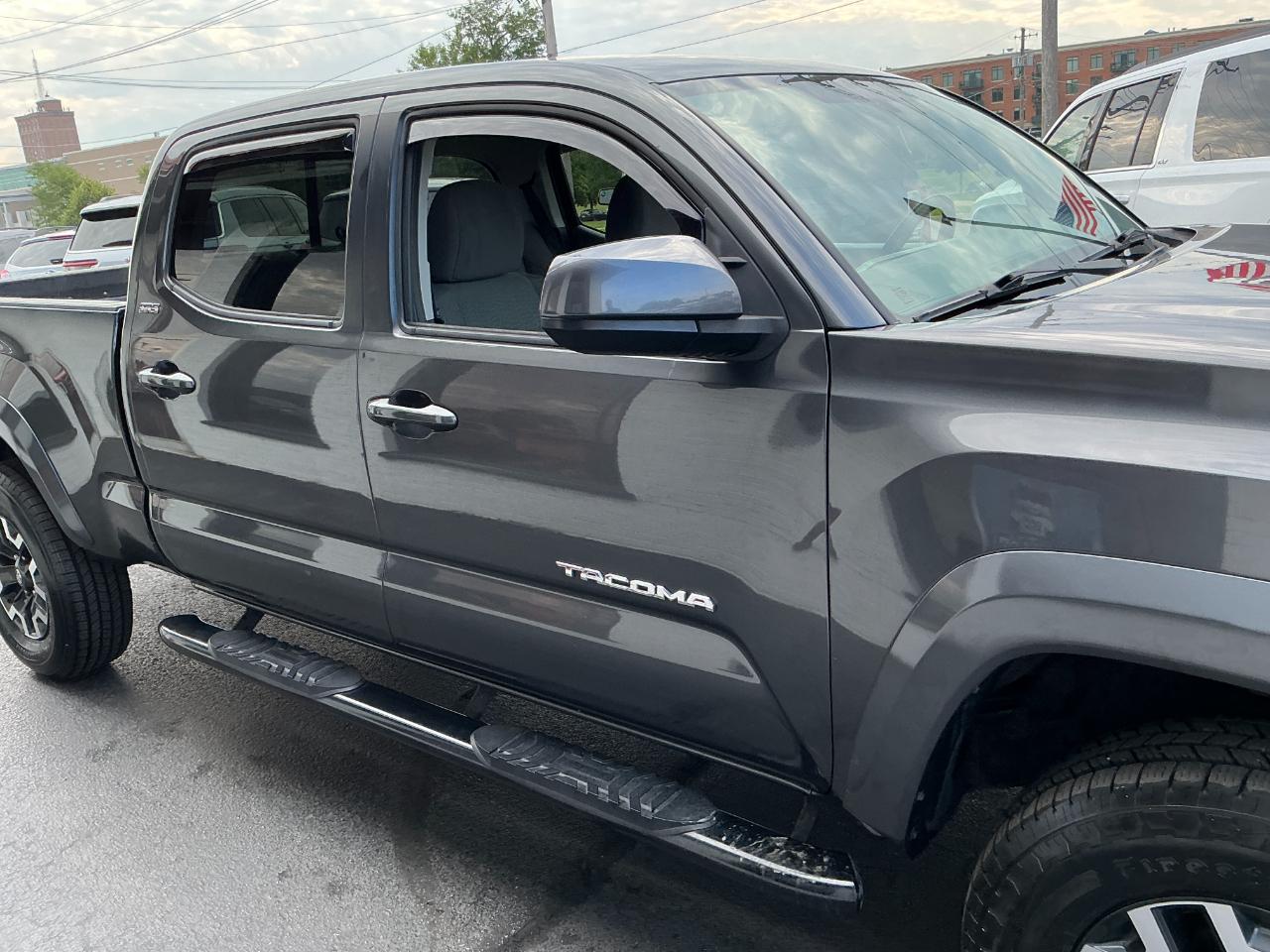 Toyota Tacoma TRD Off Road Double Cab 6' Bed V6 4x4 AT (Natl) 2017