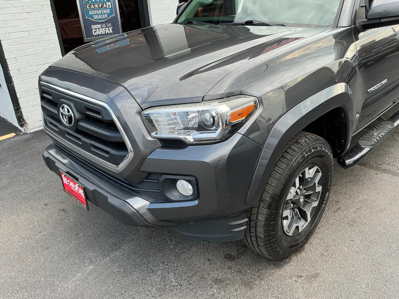 Toyota Tacoma TRD Off Road Double Cab 6' Bed V6 4x4 AT (Natl) 2017