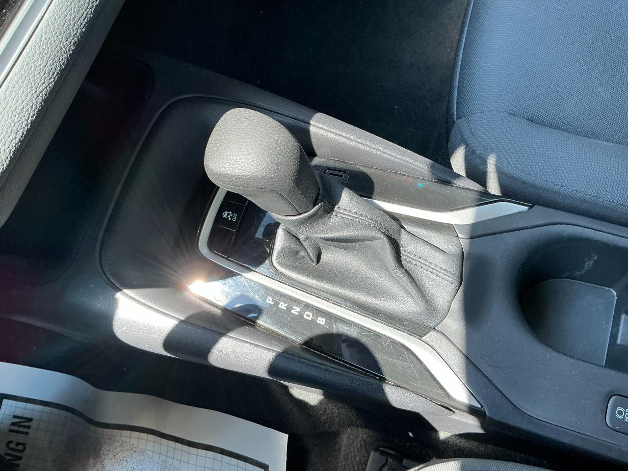 Toyota Corolla LE CVT (Natl) 2025