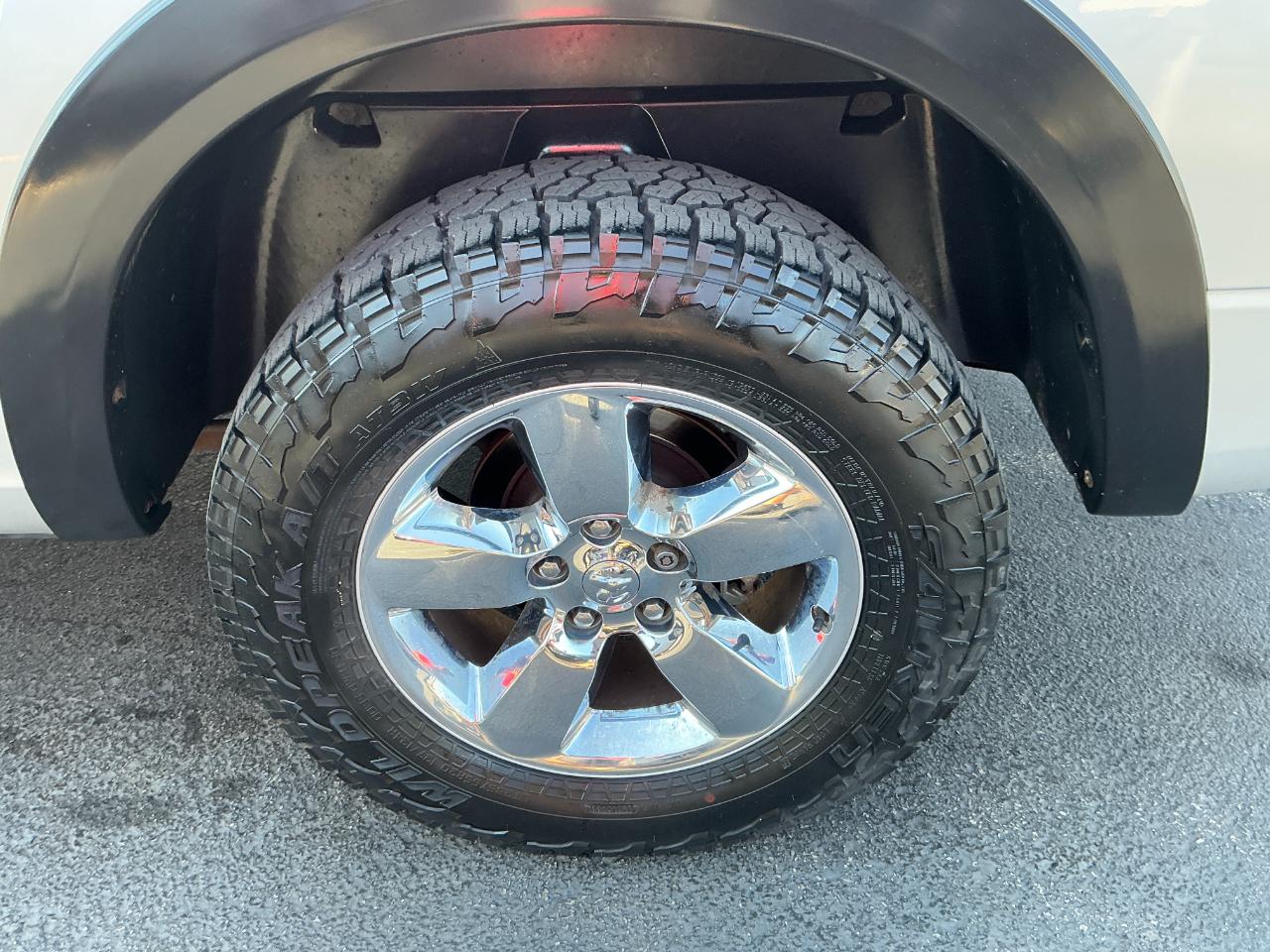 RAM 1500 4WD Crew Cab 140.5" Big Horn 2013