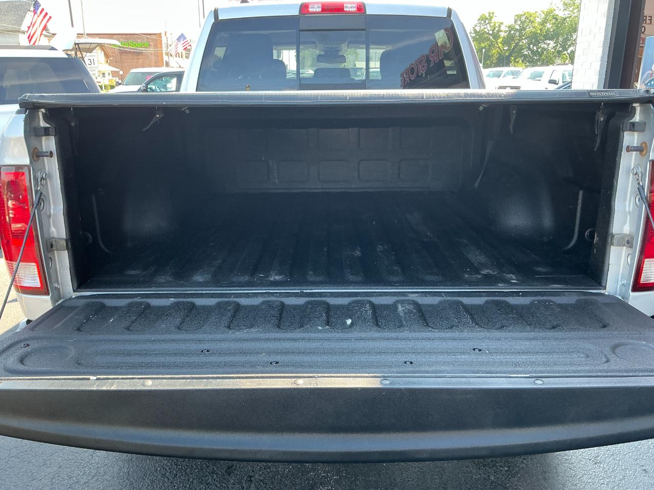 RAM 1500 4WD Crew Cab 140.5" Big Horn 2013