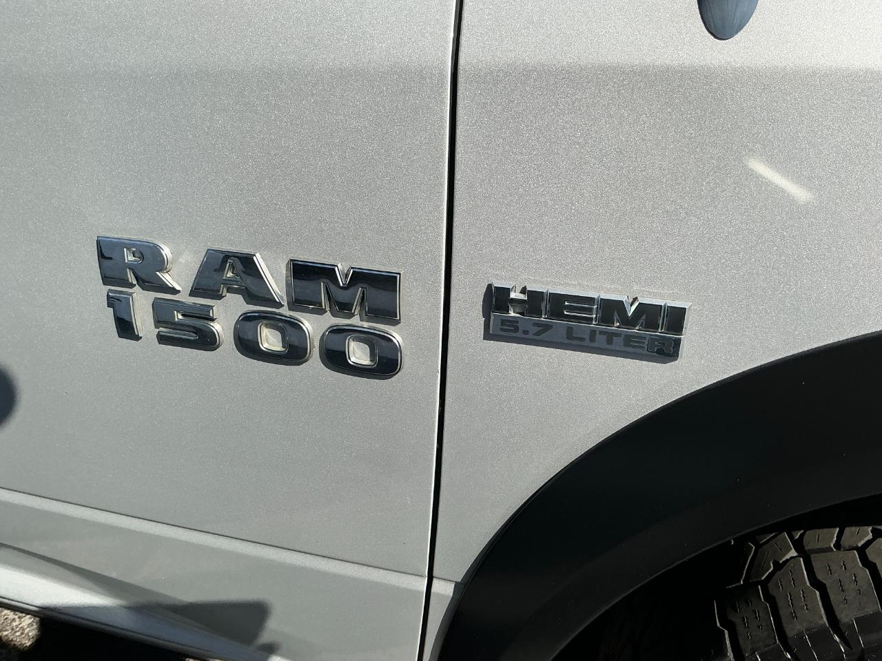 RAM 1500 4WD Crew Cab 140.5" Big Horn 2013