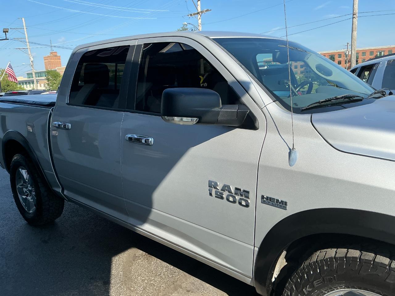 RAM 1500 4WD Crew Cab 140.5" Big Horn 2013