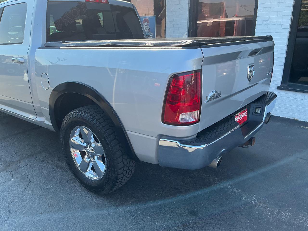 RAM 1500 4WD Crew Cab 140.5" Big Horn 2013