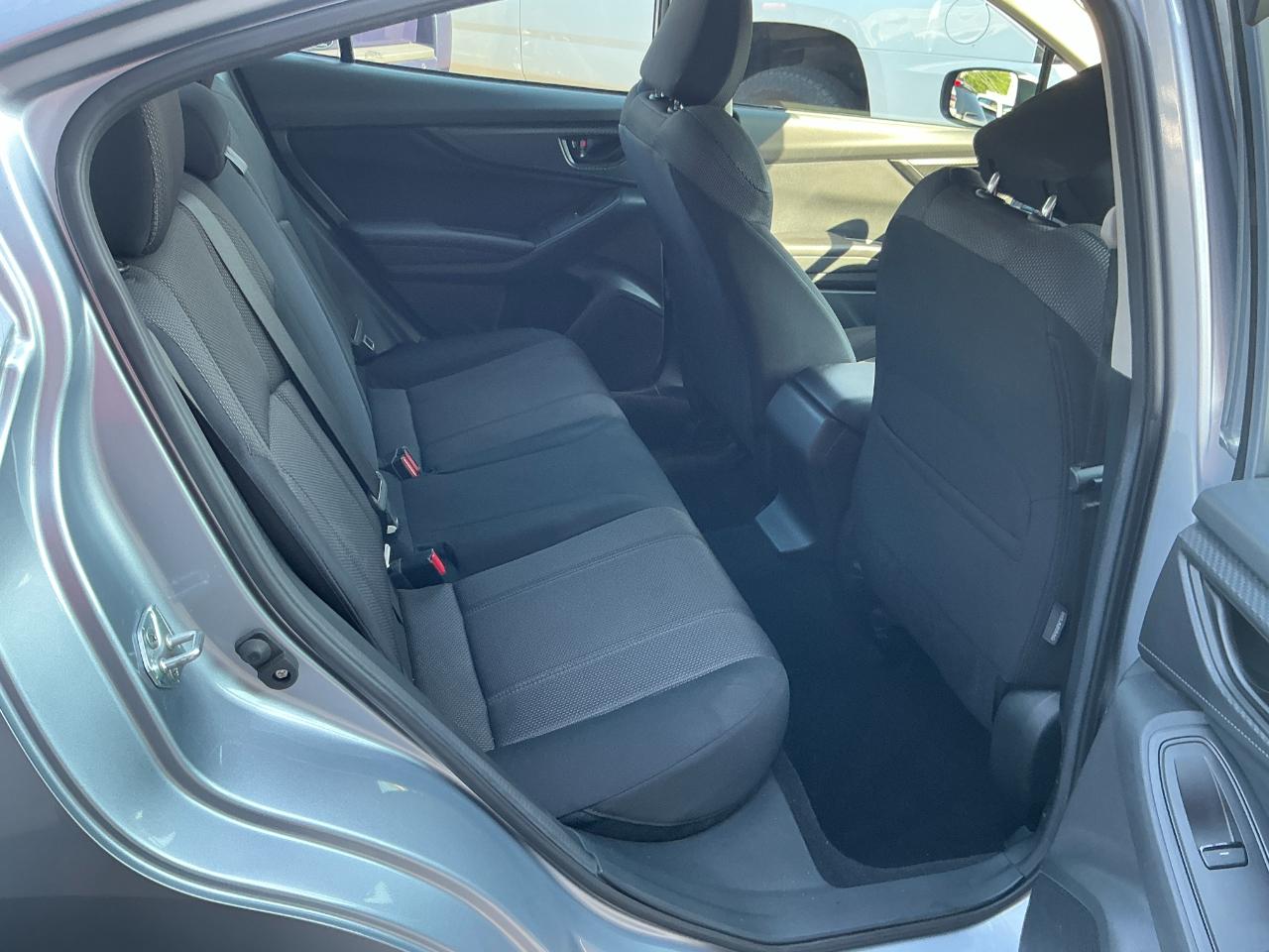 Subaru Impreza Premium 4-door CVT 2023