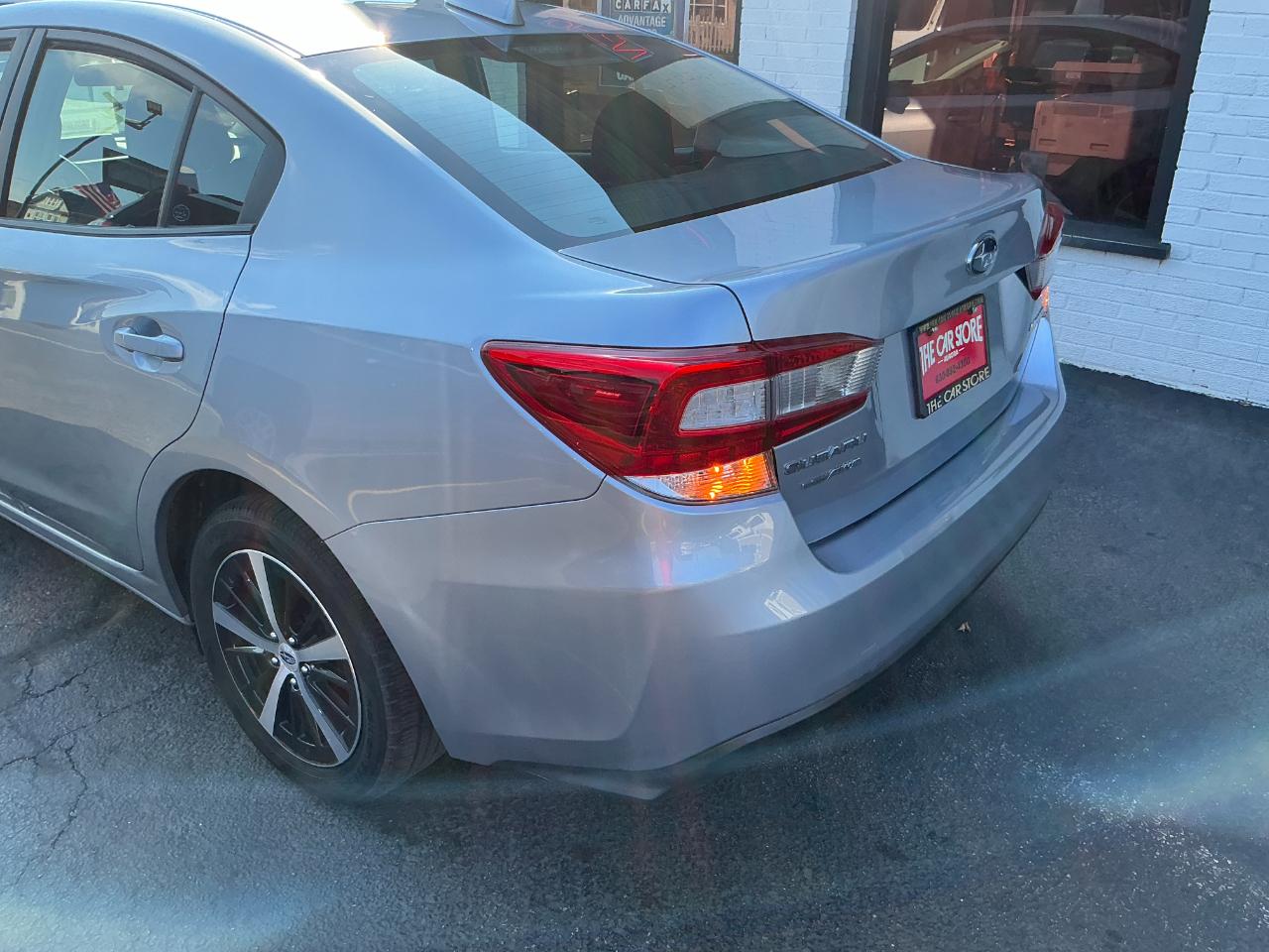 Subaru Impreza Premium 4-door CVT 2023