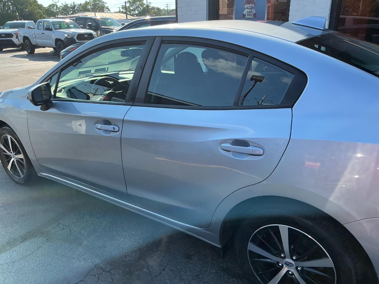 Subaru Impreza Premium 4-door CVT 2023