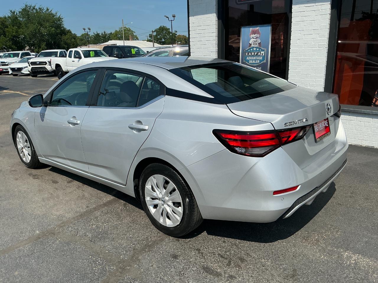 Nissan Sentra S CVT 2020