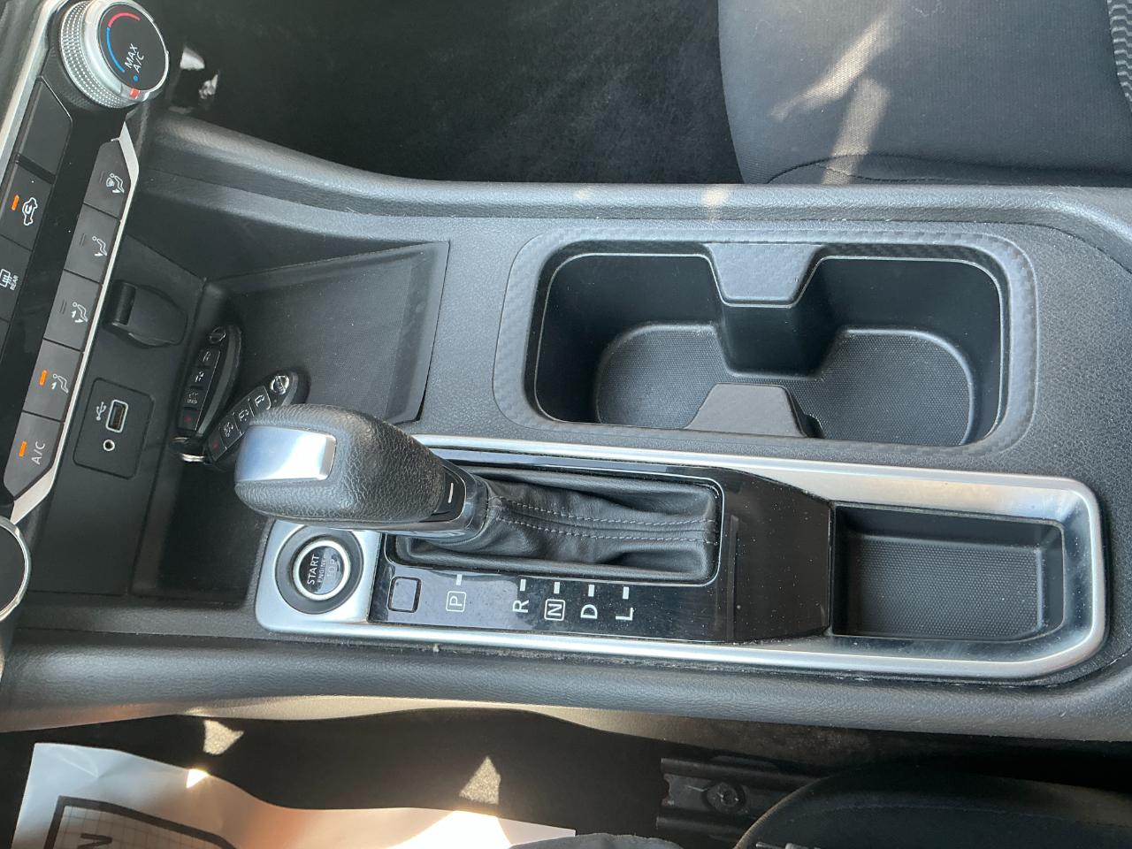 Nissan Sentra S CVT 2020
