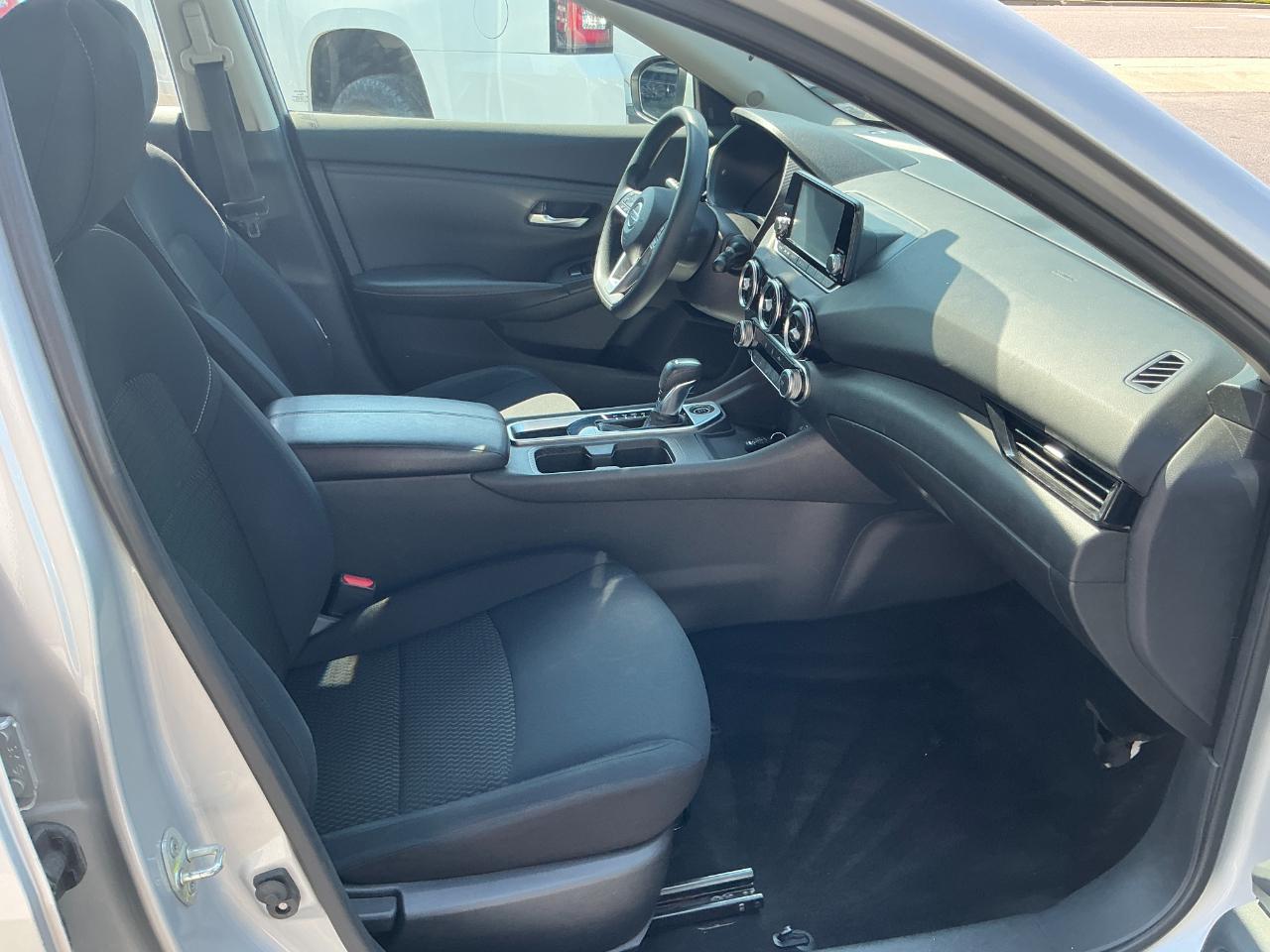 Nissan Sentra S CVT 2020