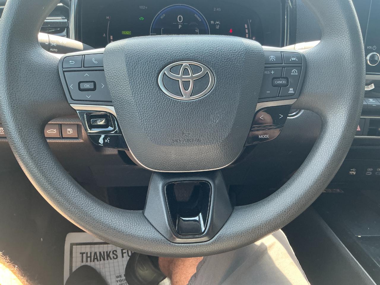 Toyota Camry LE (Natl) 2025