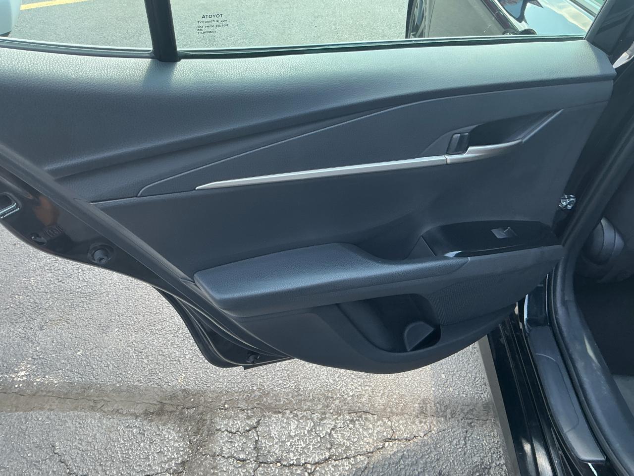 Toyota Camry LE (Natl) 2025